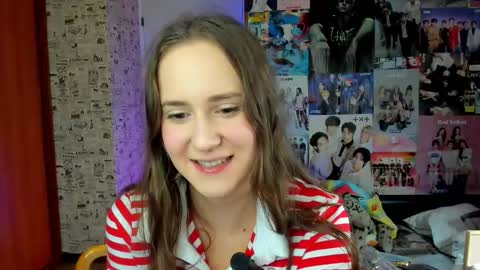 Snapshot of lucyrose33 chatting on 15, 9, 2025 Lucy Rose online show from 15, 9, 2025