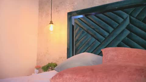 Lucy online show from 25, 9, 2025