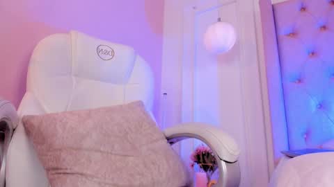 Lucy online show from 5, 12, 2025