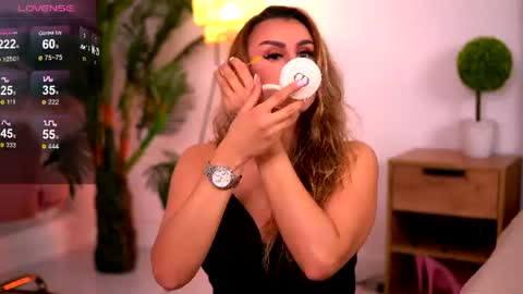 Snapshot of lucyxrios chatting on 31, 7, 2026 Lucy P online show from 31, 7, 2026