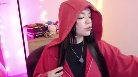 LUCYY FROM HOME  online show from 9, 11, 2025