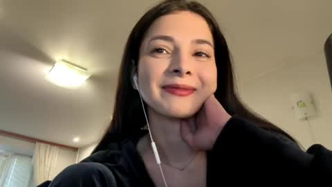 Mika online show from 24, 3, 2026