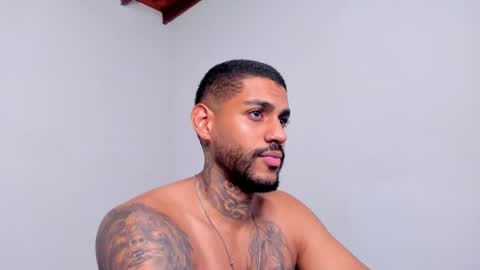 Luigi Vitale online show from 25, 9, 2025