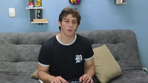 Snapshot of luigisb chatting on 2, 12, 2024 Luigi online show from 2, 12, 2024