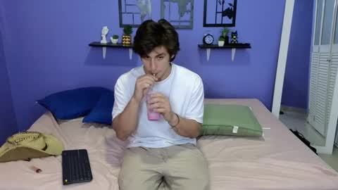 Snapshot of luigisb chatting on 4, 1, 2025 Luigi online show from 4, 1, 2025