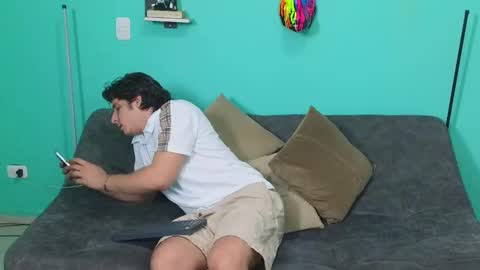 Snapshot of luigisb chatting on 17, 1, 2025 Luigi online show from 17, 1, 2025