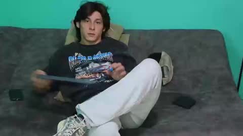 Snapshot of luigisb chatting on 4, 2, 2025 Luigi online show from 4, 2, 2025