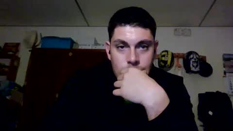 Snapshot of luis2423 chatting on 15, 11, 2025 A slave to the mistress.. un esclavo para las amas dominantes. online show from 15, 11, 2025