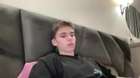 Luis online show from 1, 12, 2025