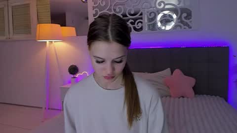 Snapshot of luisaclover chatting on 28, 6, 2026 LuisaClover online show from 28, 6, 2026