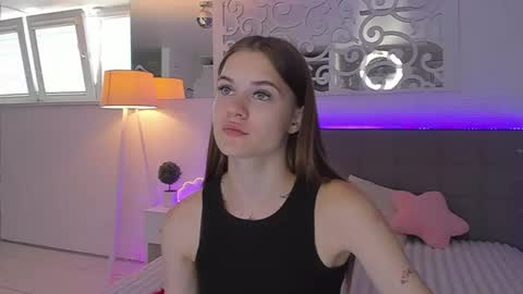 Snapshot of luisaclover chatting on 11, 7, 2026 LuisaClover online show from 11, 7, 2026