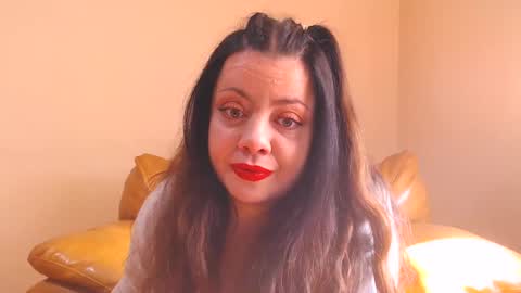 Cassie online show from 26, 2, 2025