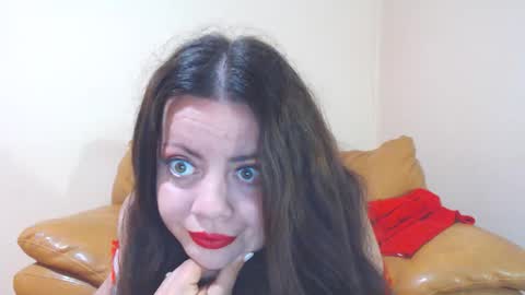 Snapshot of luisahornydoll chatting on 19, 4, 2026 Cassie online show from 19, 4, 2026