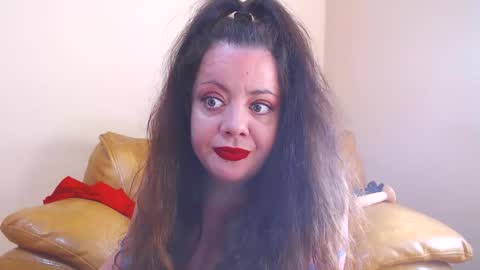 Snapshot of luisahornydoll chatting on 8, 5, 2026 Cassie online show from 8, 5, 2026
