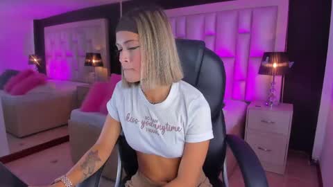 Snapshot of luisajonnes_ chatting on 2, 6, 2026 Luisa online show from 2, 6, 2026