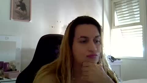 Snapshot of luizacandy chatting on 6, 5, 2026 luizacandy online show from 6, 5, 2026