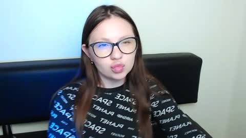 Snapshot of luizaheems_ chatting on 10, 6, 2026 Luiza online show from 10, 6, 2026