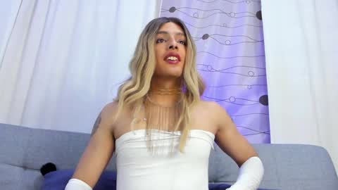 Luka Castillo online show from 4, 2, 2025