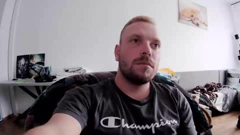 Snapshot of lukaside123 chatting on 10, 10, 2025 lukaside123 online show from 10, 10, 2025
