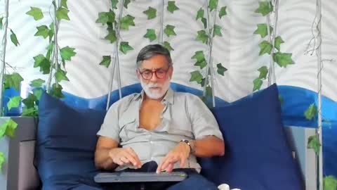 Luke Crews online show from 3, 3, 2025