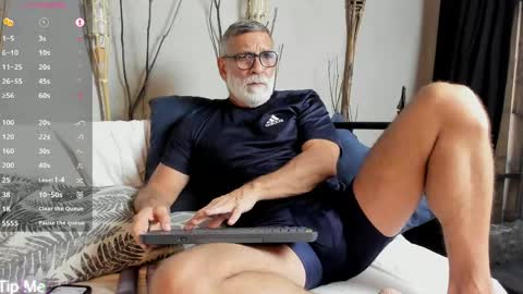 Snapshot of lukecrews chatting on 22, 4, 2026 Luke Crews online show from 22, 4, 2026