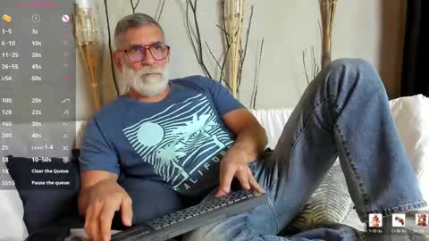 Snapshot of lukecrews chatting on 7, 5, 2026 Luke Crews online show from 7, 5, 2026