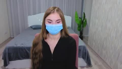 lukeriamoon online show from 7, 10, 2025