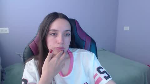 Vicky online show from 5, 12, 2025