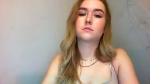 Lulu Baby18 online show from 2, 2, 2025