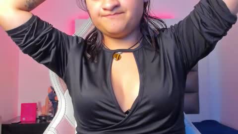 Snapshot of lulu_js_ chatting on 12, 11, 2025 elizabeth online show from 12, 11, 2025