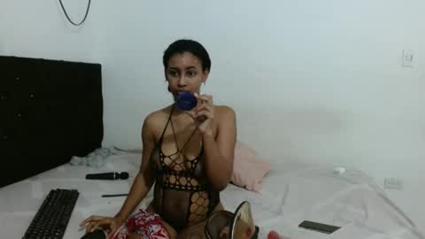Snapshot of lulu_liz chatting on 4, 10, 2025 LULU LIZ online show from 4, 10, 2025
