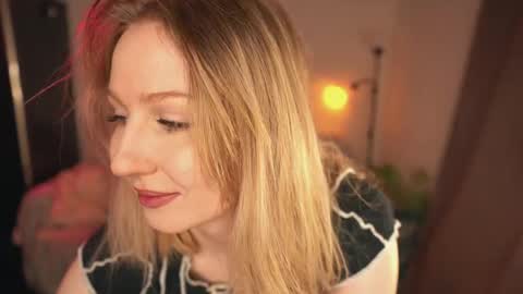 Snapshot of lulu_lovett chatting on 28, 1, 2025 lulu_lovett online show from 28, 1, 2025