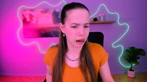 Sweet Lumi online show from 8, 4, 2026