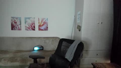 Snapshot of lumina_dark chatting on 4, 4, 2026 Lumi online show from 4, 4, 2026