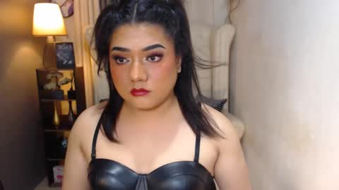 Snapshot of luminagandara chatting on 1, 12, 2024 QueenBritney online show from 1, 12, 2024