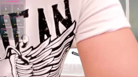 Snapshot of luna__vegga chatting on 8, 7, 2026 Luna online show from 8, 7, 2026