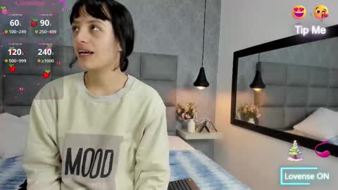 Luna online show from 23, 12, 2025