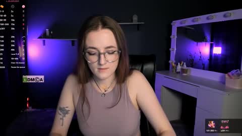 Snapshot of luna_berryy chatting on 11, 3, 2025 luna_berryy online show from 11, 3, 2025