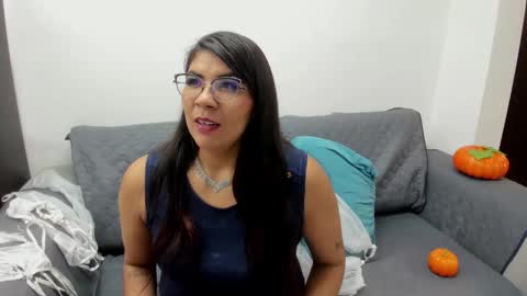 luna  online show from 31, 10, 2025