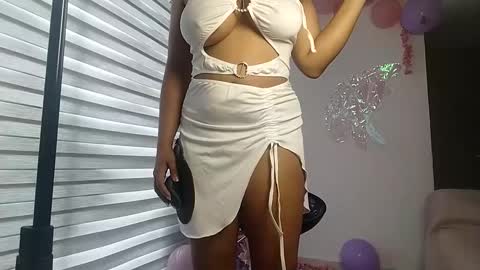 Snapshot of luna_ebony1 chatting on 14, 10, 2025 Couple X online show from 14, 10, 2025