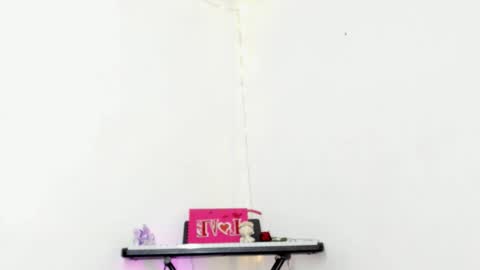 Snapshot of luna_fioree chatting on 29, 10, 2025  Luna Fioree  online show from 29, 10, 2025