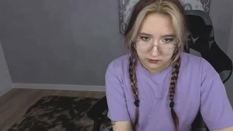 Luna Host online show from 26, 4, 2026