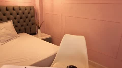 Snapshot of luna_hot_ass chatting on 18, 4, 2026 luna_hot_ass online show from 18, 4, 2026