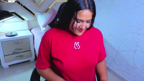 Luna  Jonez  online show from 26, 11, 2025