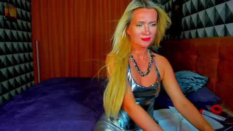 Snapshot of luna_lew1s chatting on 22, 1, 2025 luna_lew1s online show from 22, 1, 2025