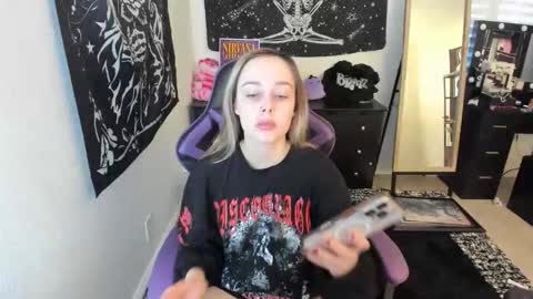 Luna online show from 15, 12, 2025