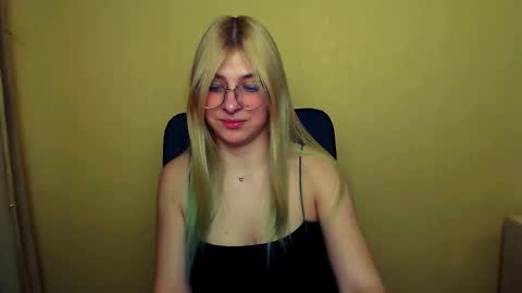 Luna online show from 4, 2, 2025