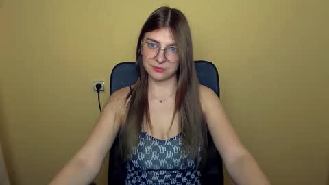 Luna online show from 12, 11, 2025