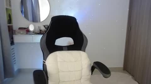 Luna online show from 5, 10, 2025