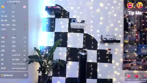 LUNA MCCOY online show from 8, 10, 2025